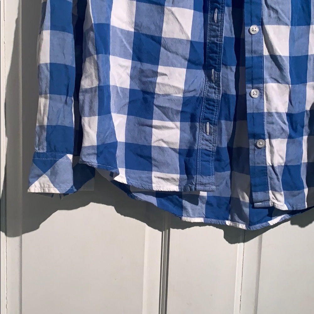 ✨blue and white flannel✨ - Picture 3 of 3